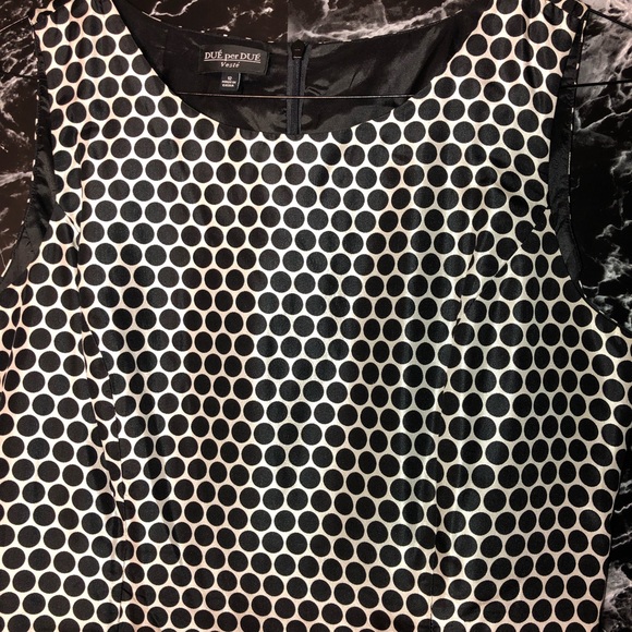 Ladies Dress - Picture 2 of 3